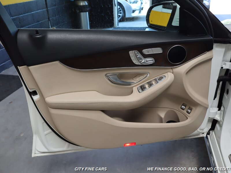 2018 Mercedes Benz C 350e photo 15