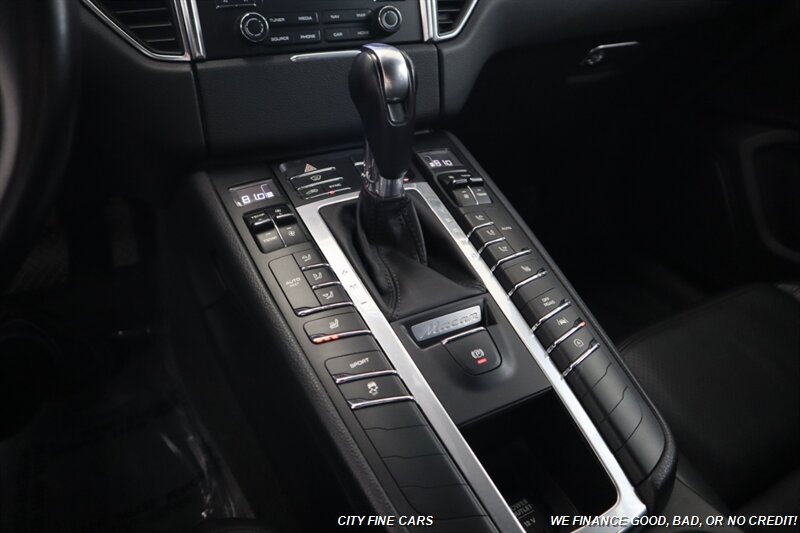 2018 Porsche Macan - Photo 23 - Panorama City, CA 91402