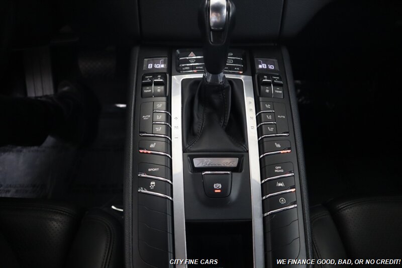 2018 Porsche Macan - Photo 24 - Panorama City, CA 91402