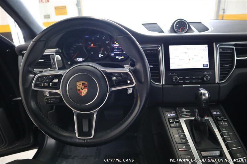 2018 Porsche Macan - Photo 14 - Panorama City, CA 91402