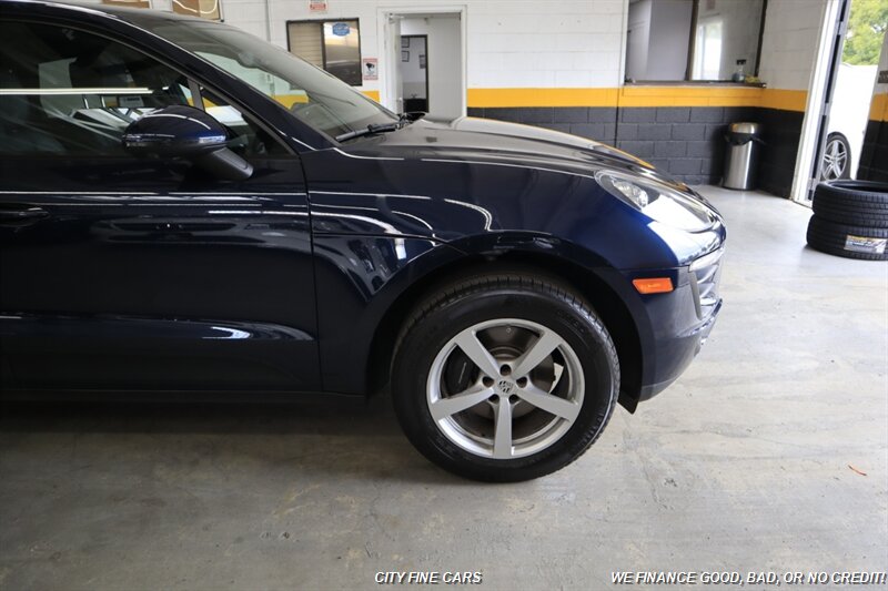 2018 Porsche Macan - Photo 12 - Panorama City, CA 91402