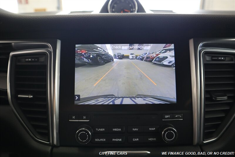 2018 Porsche Macan - Photo 21 - Panorama City, CA 91402