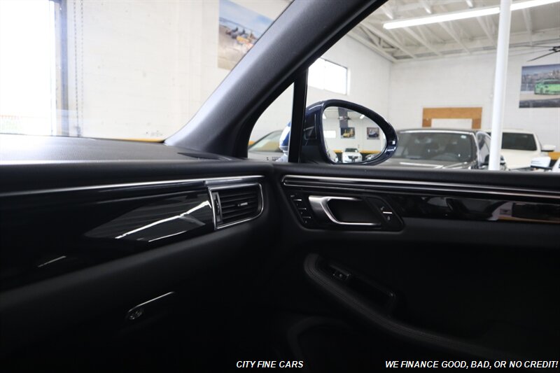 2018 Porsche Macan - Photo 25 - Panorama City, CA 91402