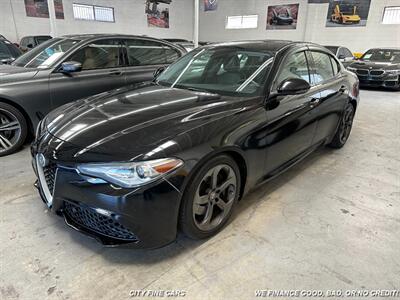 2017 Alfa Romeo Giulia   - Photo 2 - Panorama City, CA 91402