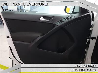 2015 Volkswagen Tiguan R-Line 4Motion   - Photo 15 - Panorama City, CA 91402