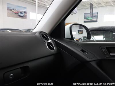 2015 Volkswagen Tiguan R-Line 4Motion   - Photo 19 - Panorama City, CA 91402