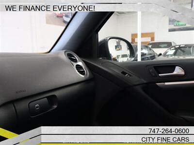 2015 Volkswagen Tiguan R-Line 4Motion   - Photo 26 - Panorama City, CA 91402