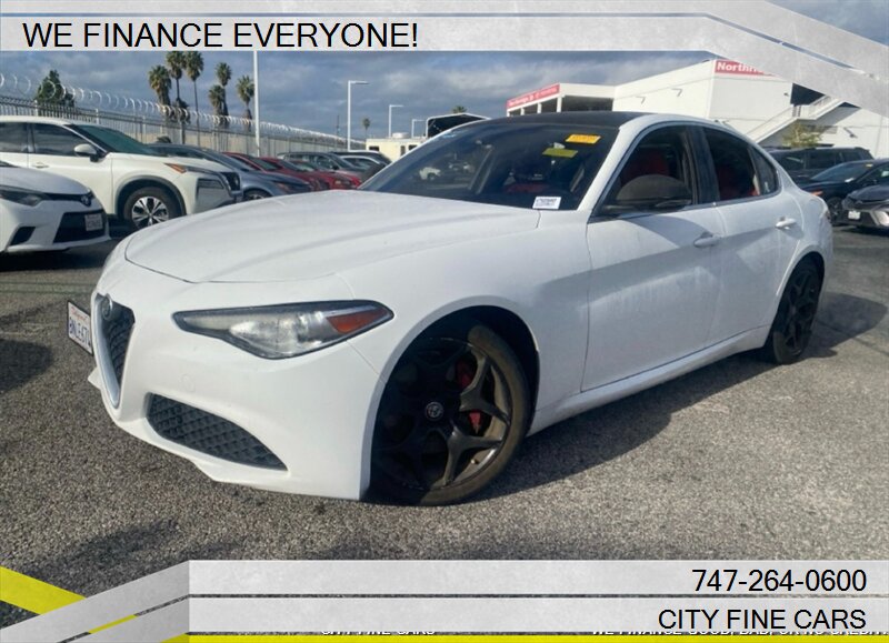 2019 Alfa Romeo Giulia   - Photo 1 - Panorama City, CA 91402