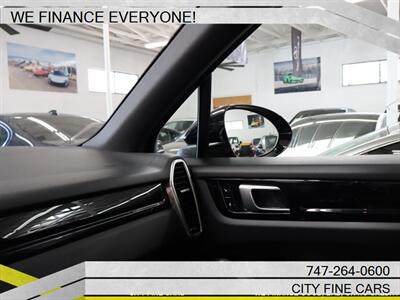 2019 Porsche Cayenne   - Photo 27 - Panorama City, CA 91402