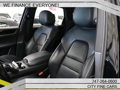 2019 Porsche Cayenne   - Photo 28 - Panorama City, CA 91402