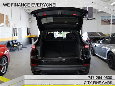2019 Porsche Cayenne   - Photo 31 - Panorama City, CA 91402