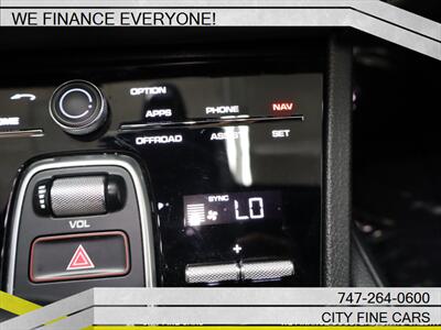 2019 Porsche Cayenne   - Photo 23 - Panorama City, CA 91402