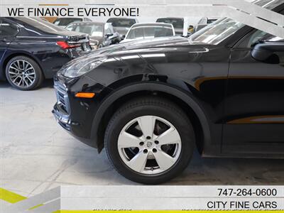 2019 Porsche Cayenne   - Photo 3 - Panorama City, CA 91402