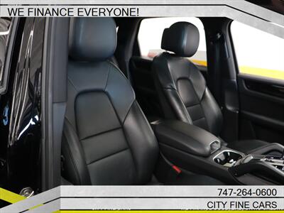 2019 Porsche Cayenne   - Photo 33 - Panorama City, CA 91402
