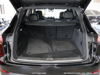 2019 Porsche Cayenne   - Photo 30 - Panorama City, CA 91402