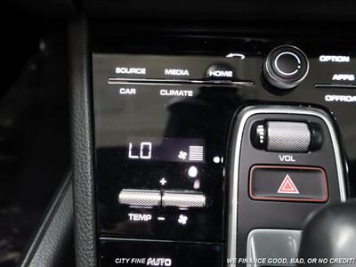 2019 Porsche Cayenne   - Photo 22 - Panorama City, CA 91402