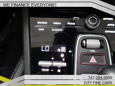 2019 Porsche Cayenne   - Photo 22 - Panorama City, CA 91402