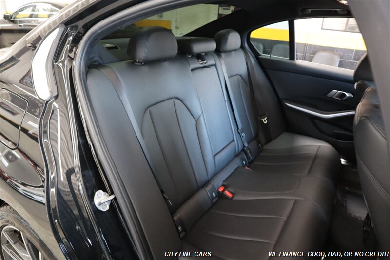 2019 BMW 330i - Photo 29 - Panorama City, CA 91402