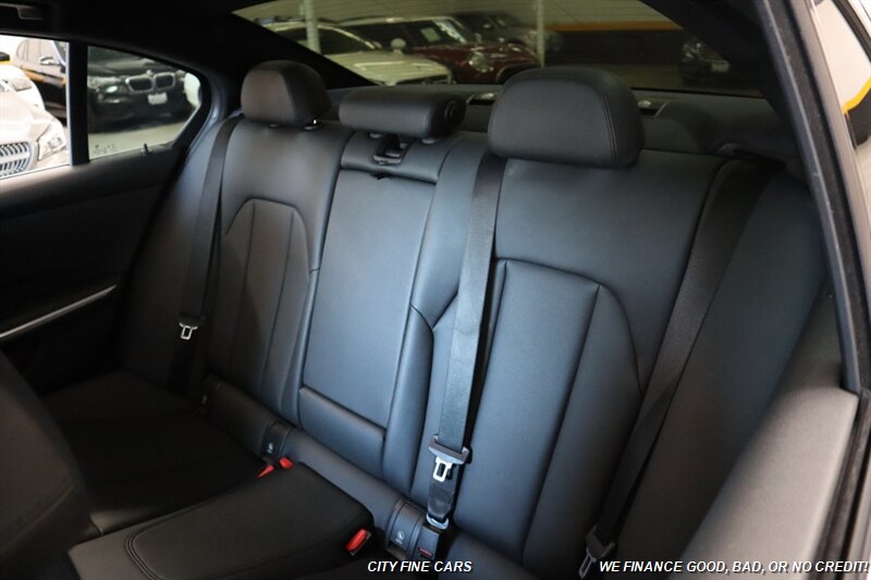 2019 BMW 330i - Photo 27 - Panorama City, CA 91402
