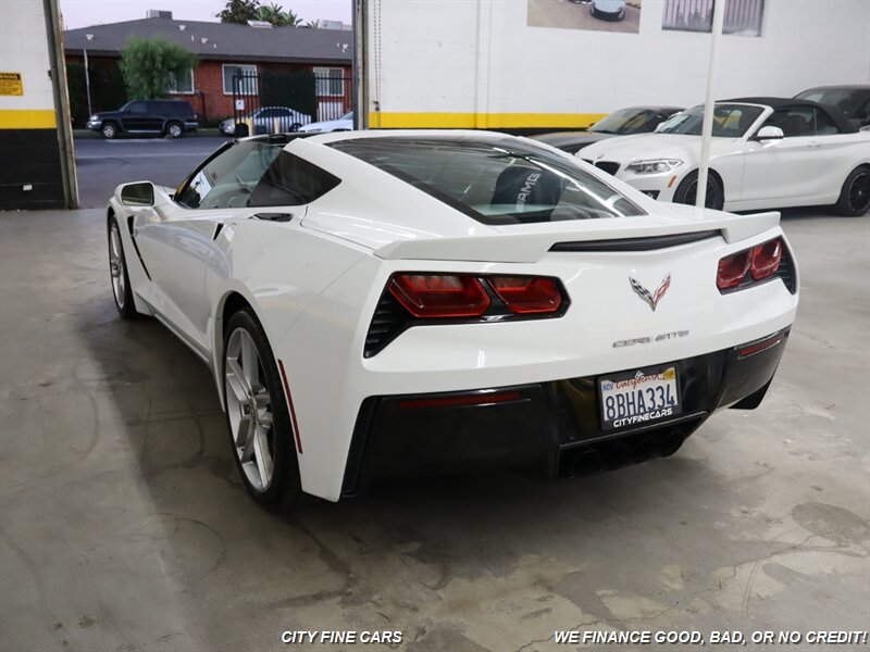 2017 Chevrolet Corvette Stingray Coupe photo 3