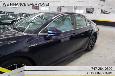 2021 Toyota Camry Hybrid SE   - Photo 5 - Panorama City, CA 91402