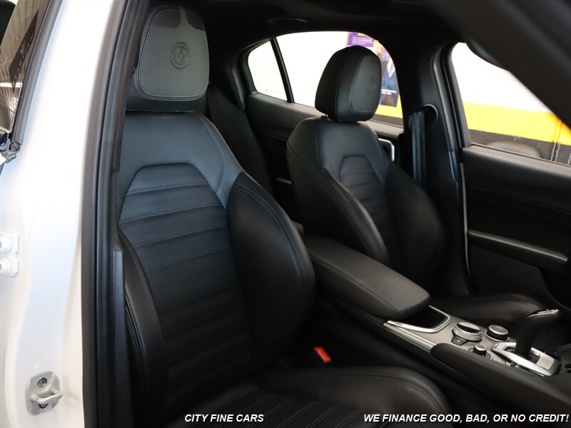 2023 Alfa Romeo Giulia Ti - Photo 36 - Panorama City, CA 91402