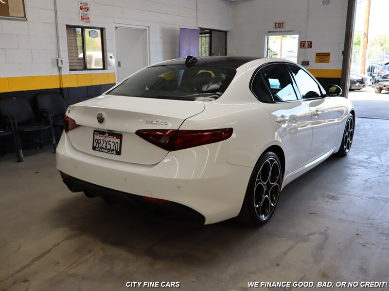 2023 Alfa Romeo Giulia Ti - Photo 9 - Panorama City, CA 91402