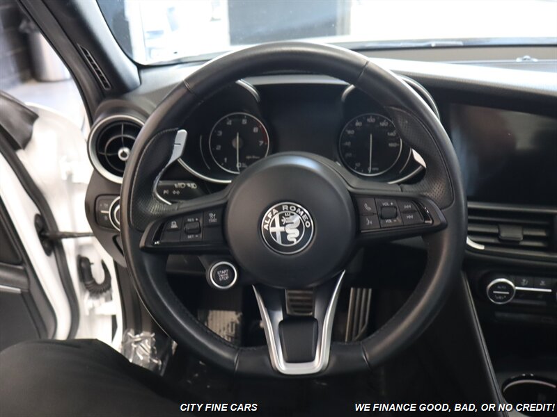 2023 Alfa Romeo Giulia Ti - Photo 20 - Panorama City, CA 91402
