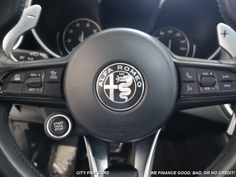 2023 Alfa Romeo Giulia Ti - Photo 18 - Panorama City, CA 91402