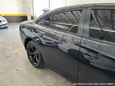 2016 Dodge Charger SXT   - Photo 10 - Panorama City, CA 91402