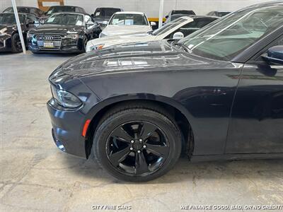 2016 Dodge Charger SXT   - Photo 3 - Panorama City, CA 91402