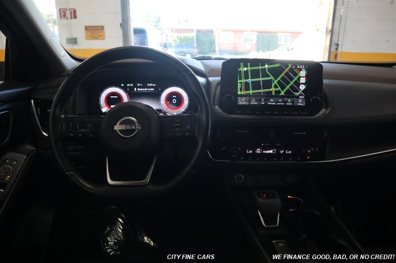 2022 Nissan Rogue Platinum - Photo 18