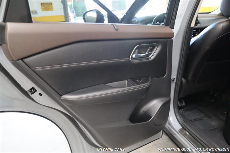 2022 Nissan Rogue Platinum - Photo 35