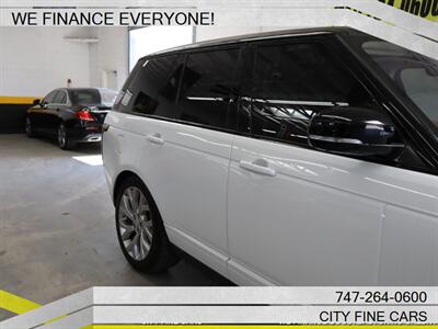 2018 Land Rover Range Rover HSE   - Photo 12 - Panorama City, CA 91402