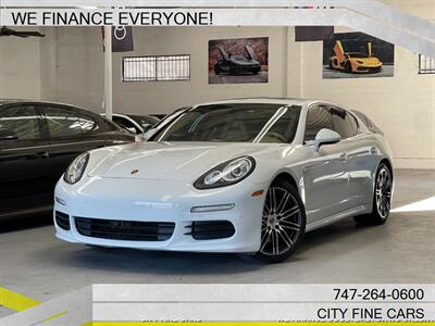 2015 Porsche Panamera   - Photo 1 - Panorama City, CA 91402