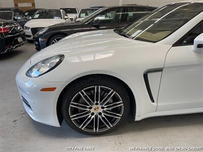 2015 Porsche Panamera   - Photo 4 - Panorama City, CA 91402