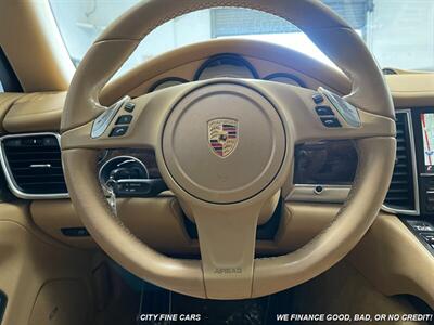 2015 Porsche Panamera   - Photo 18 - Panorama City, CA 91402