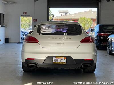 2015 Porsche Panamera   - Photo 9 - Panorama City, CA 91402