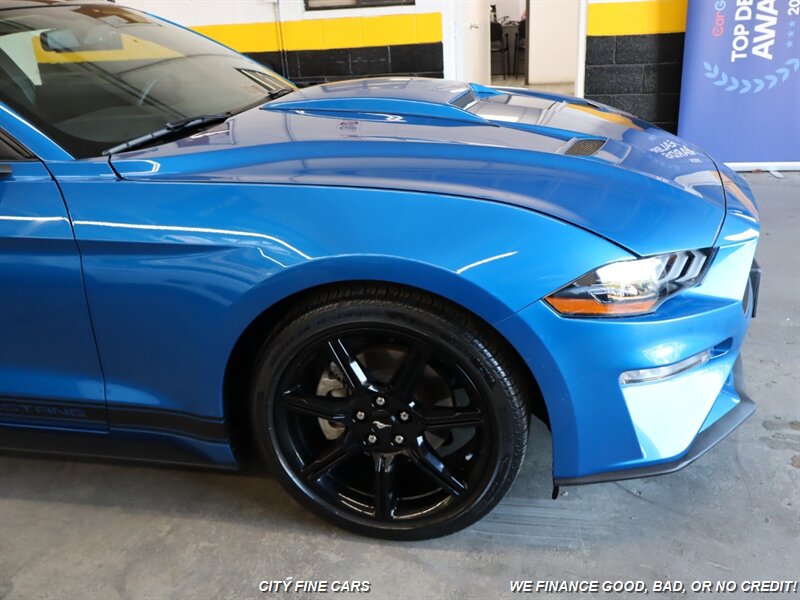 2020 Ford Mustang EcoBoost photo 11