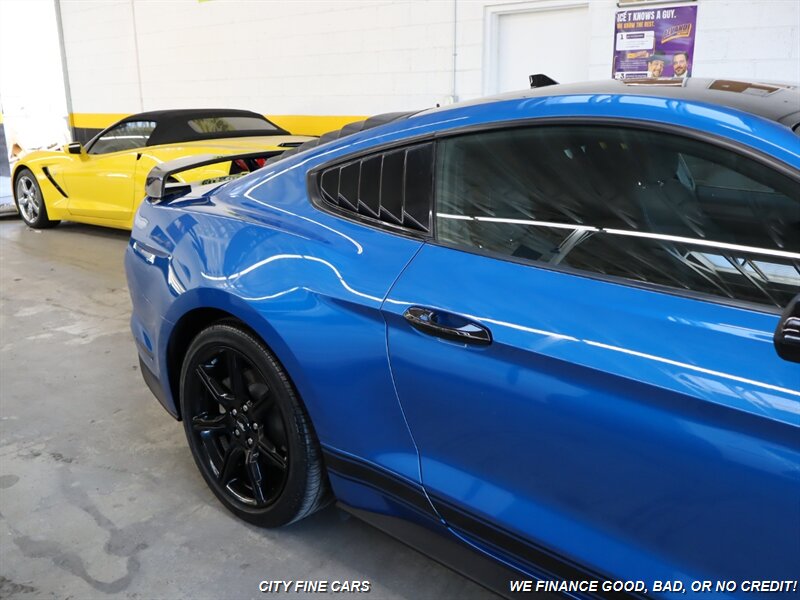 2020 Ford Mustang EcoBoost photo 9