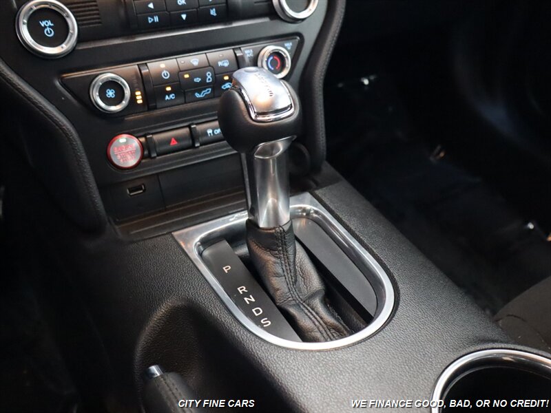 2020 Ford Mustang EcoBoost photo 23