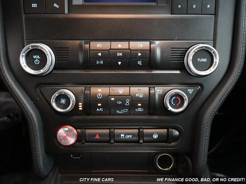 2020 Ford Mustang EcoBoost photo 22