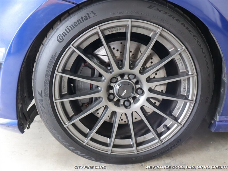 2017 Volkswagen Golf R 4Motion photo 4