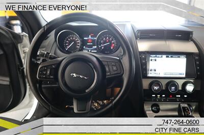 2017 Jaguar F-TYPE Premium   - Photo 14 - Panorama City, CA 91402