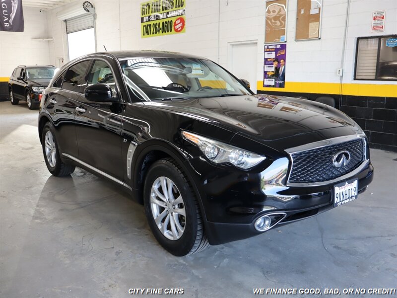 2017 INFINITI QX70   - Photo 12 - Panorama City, CA 91402