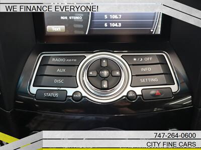 2017 INFINITI QX70   - Photo 22 - Panorama City, CA 91402