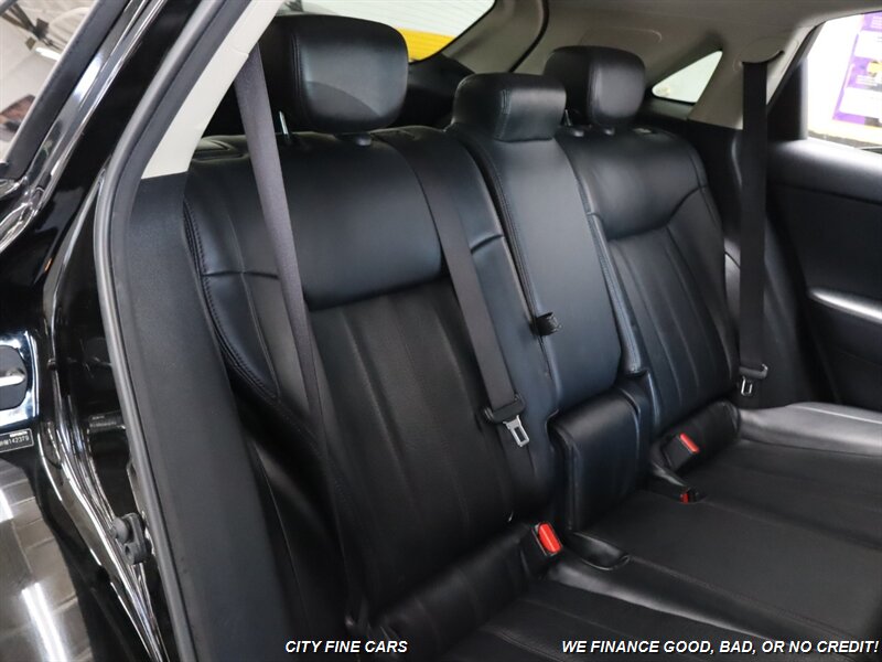 2017 INFINITI QX70   - Photo 32 - Panorama City, CA 91402