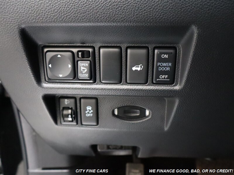 2017 INFINITI QX70   - Photo 15 - Panorama City, CA 91402