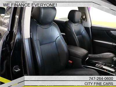 2017 INFINITI QX70   - Photo 33 - Panorama City, CA 91402