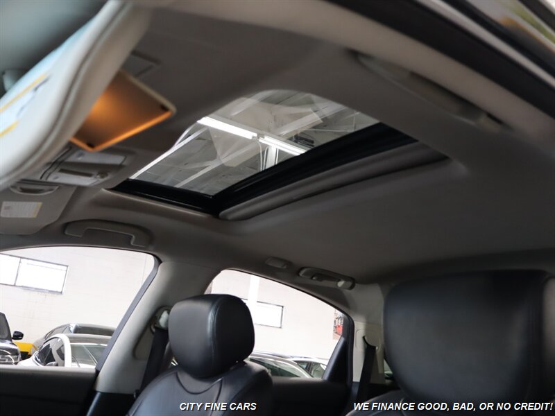 2017 INFINITI QX70   - Photo 28 - Panorama City, CA 91402